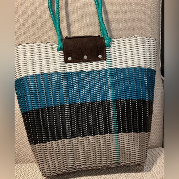Summer Beach Straw bag with leather and tapestry closure snap - Picture 5 of 9